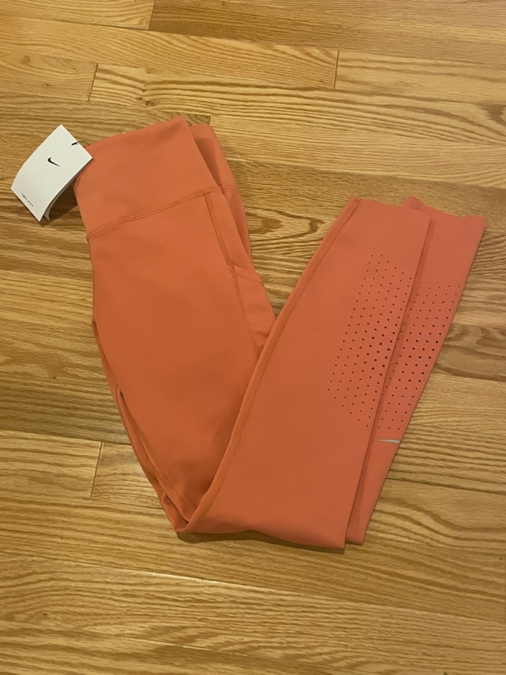 NWT Nike Coral-Orange Epic Luxe Tight Fit Mid Rise Full Length Leggings